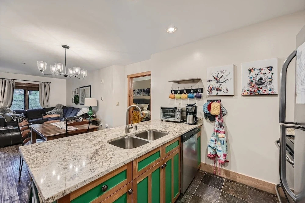 2225 Red Hawk 2 Bedroom Condo by RedAwning