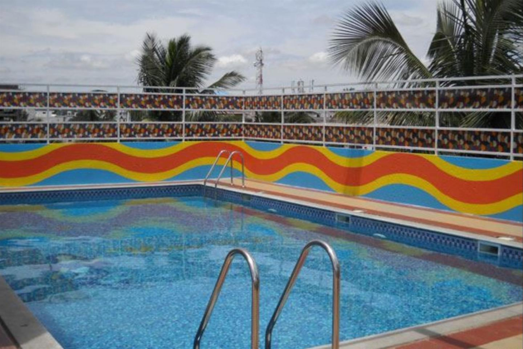 Golden Metro Hotel
