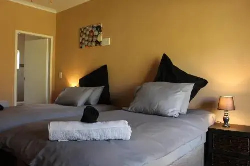 Safari Manor