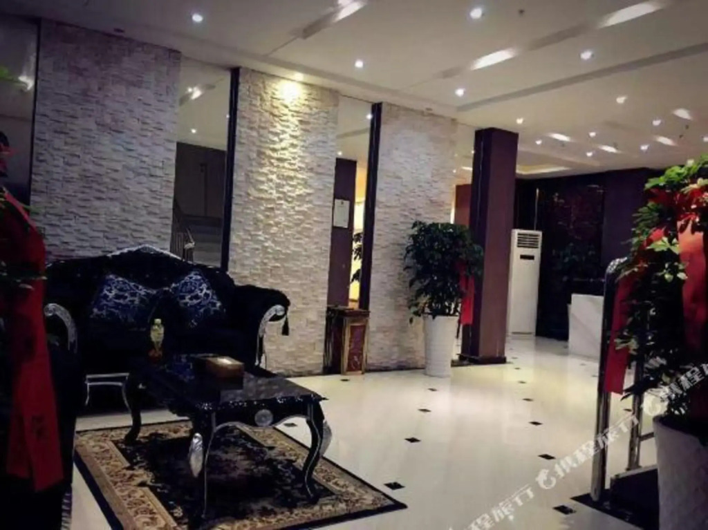 Yichang Yiwan Theme Hotel
