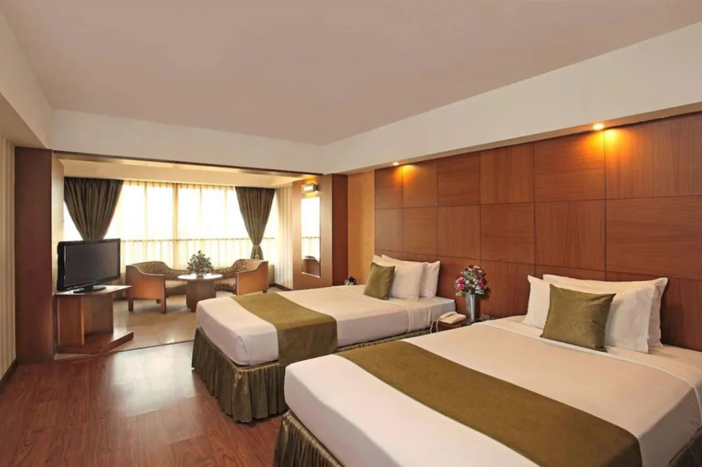 Hotel Aurora Towers