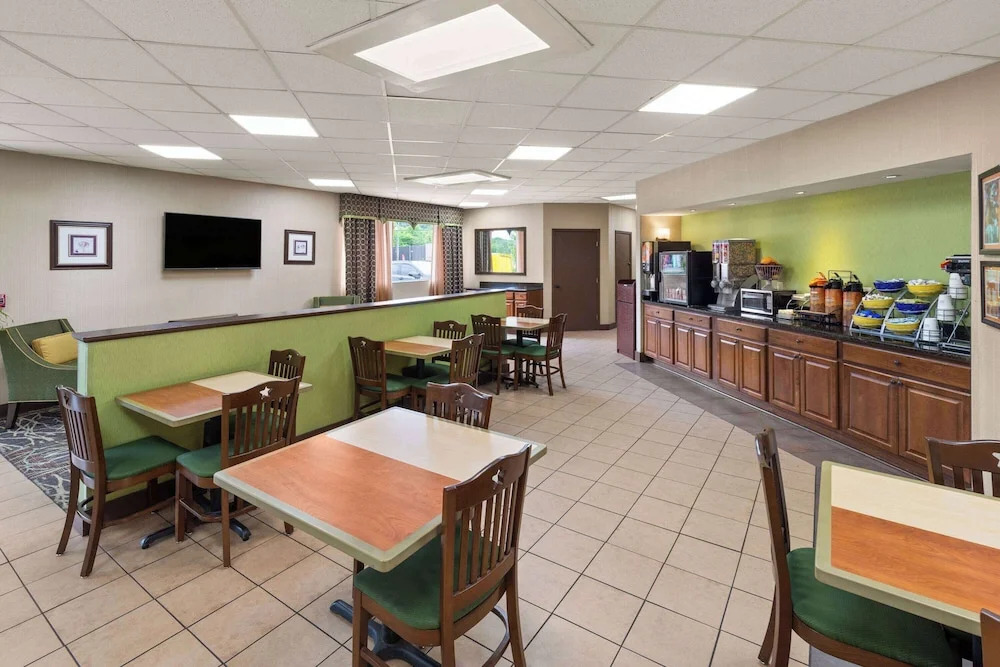 Days Inn Knoxville East
