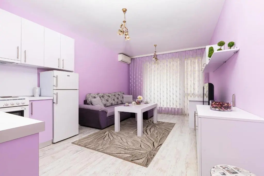 Beige and Purple - Two 1-BDR Apartments in Plovdiv