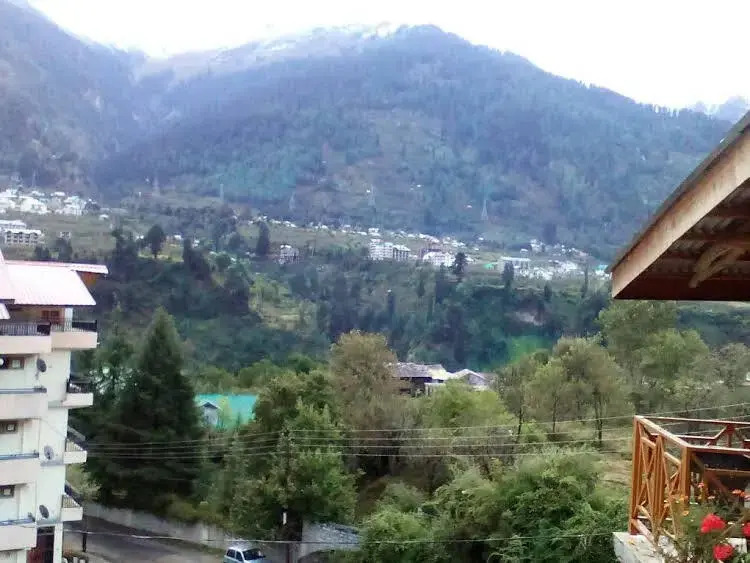 Hotel Omray's