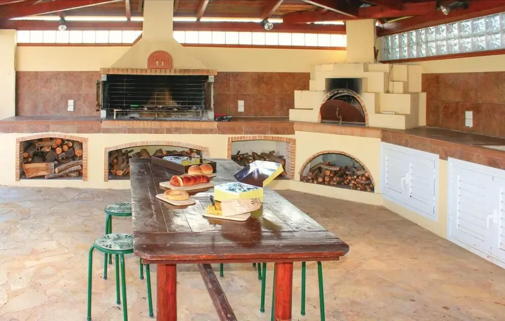 Beautiful Home in Xilokastro With 5 Bedrooms, Outdoor Swimming Pool and Swimming Pool