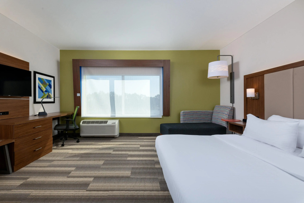 Holiday Inn Express Queensbury-Lake George Area by IHG