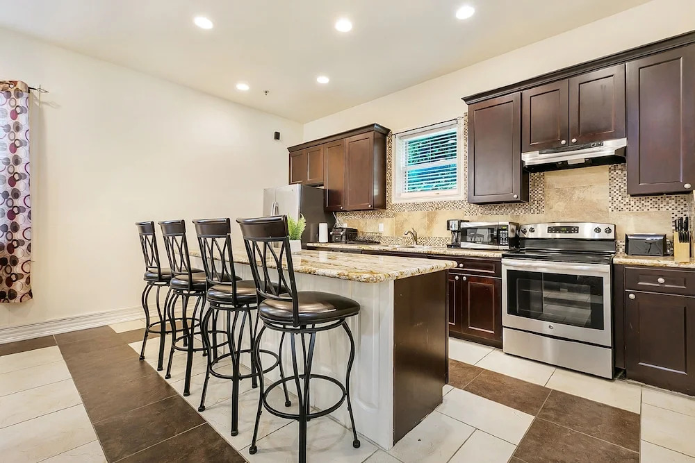 Stylish Condos Close to Art and Culture
