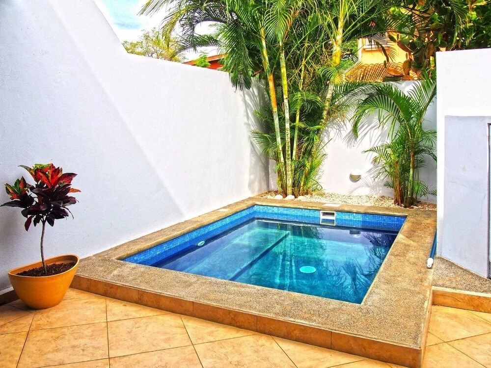 Villa Thoga Vacation Rentals & Tours