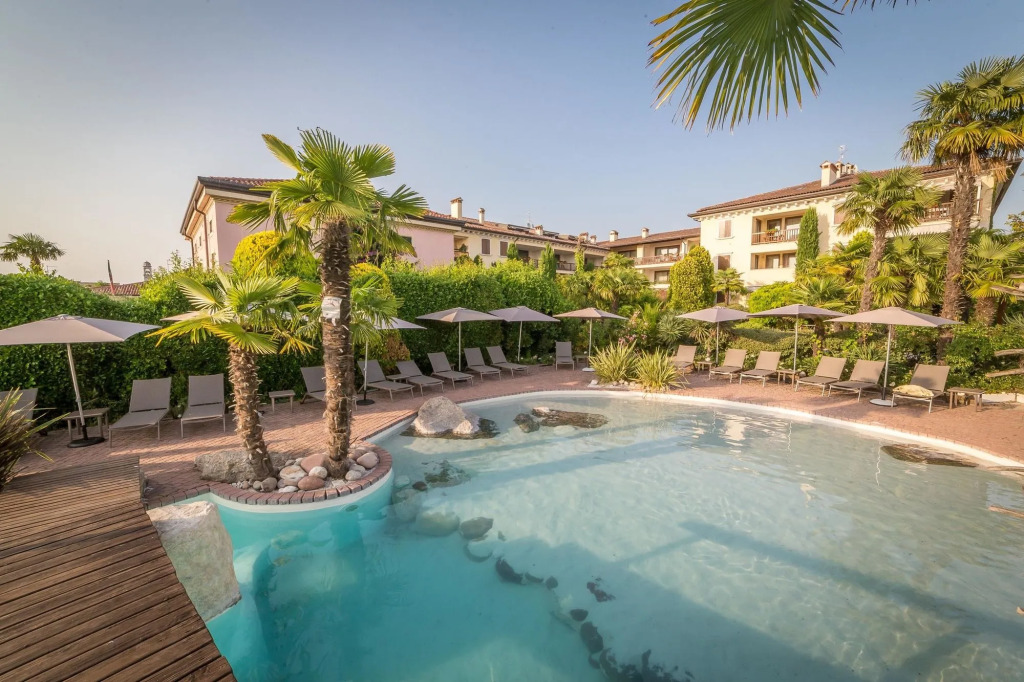 Отель Palazzo della Scala Spa Hotel Suites & Apartments