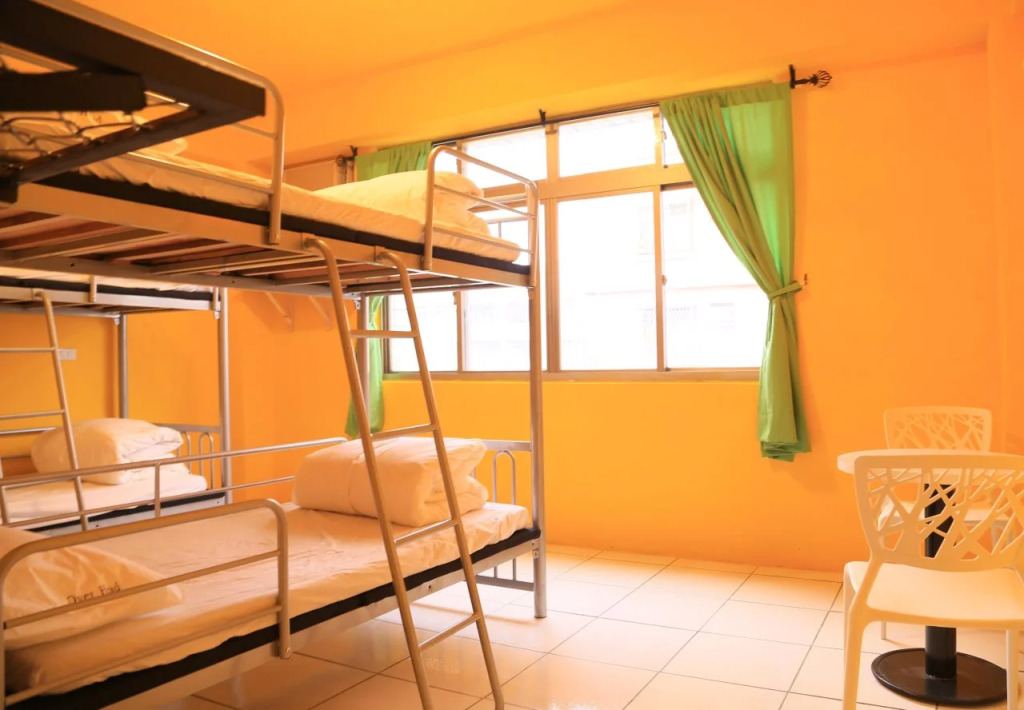 Warm House Hualien Hostel Backpacker(Over Head Hostel)