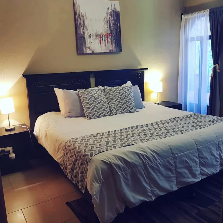Hotel H18