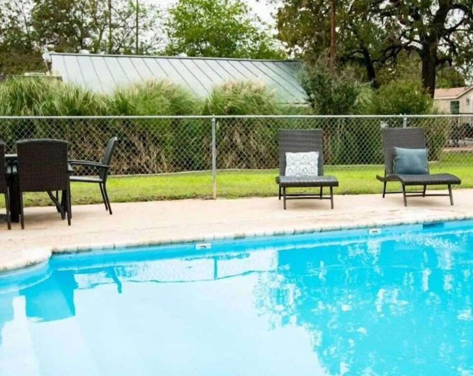 Country Inn Motel