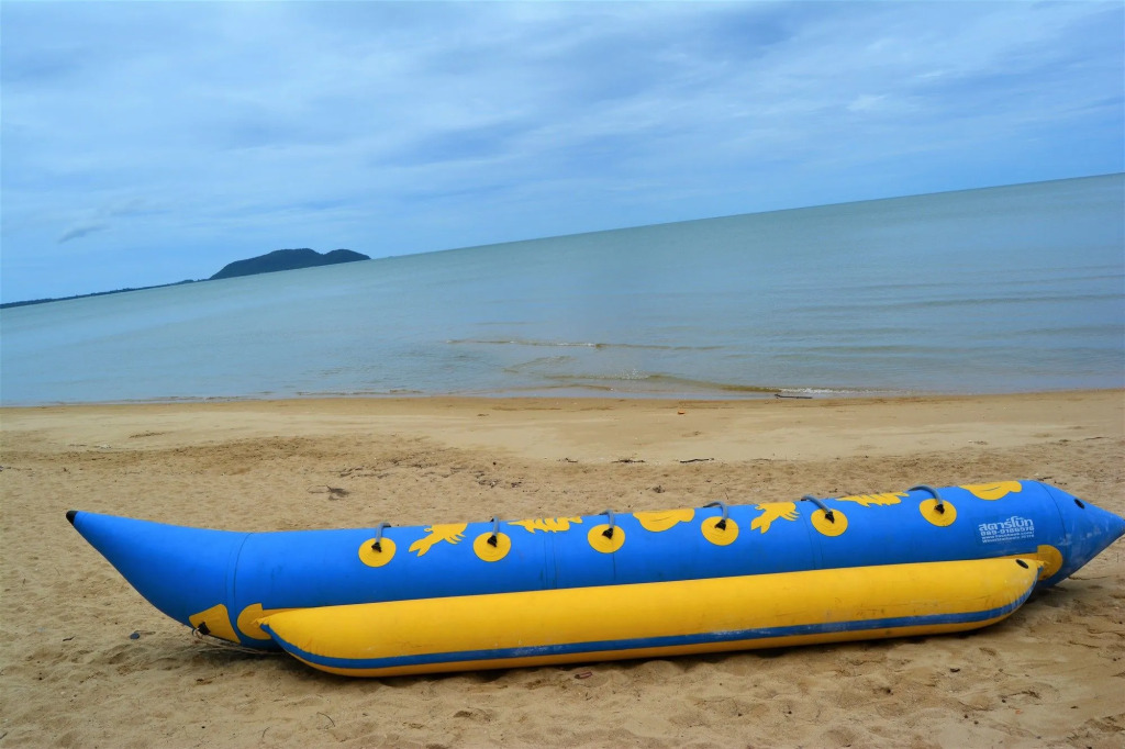 World Cat Beach & Resort เวิลด์แคท บีช แอนด์ รีสอร์ท
