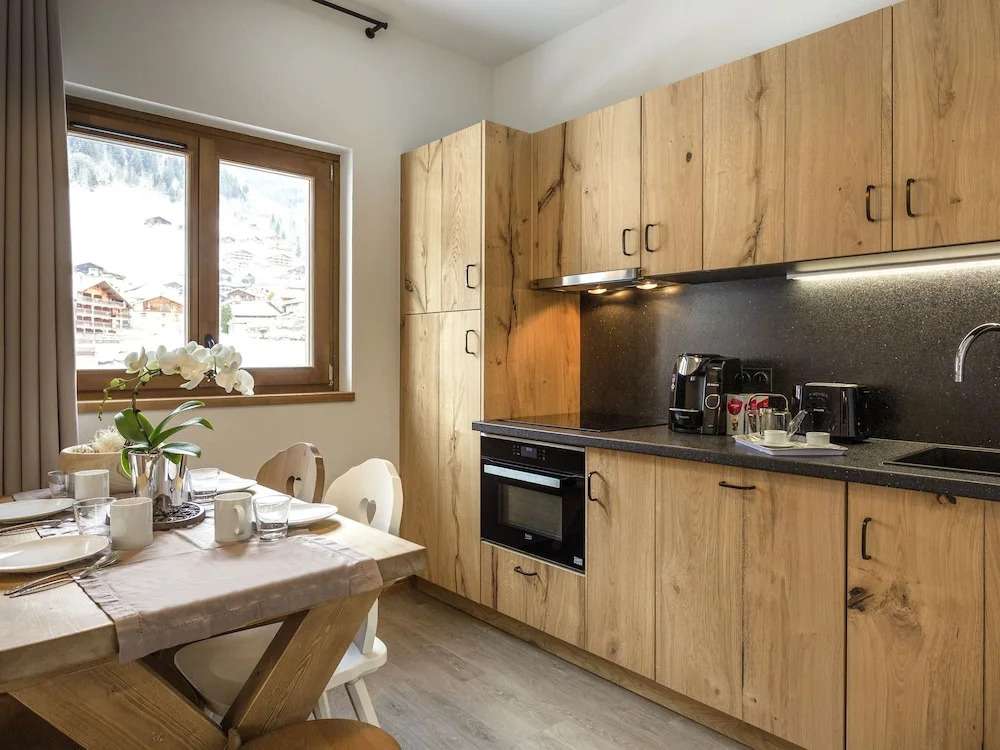 Adult-friendly Alpine Flat