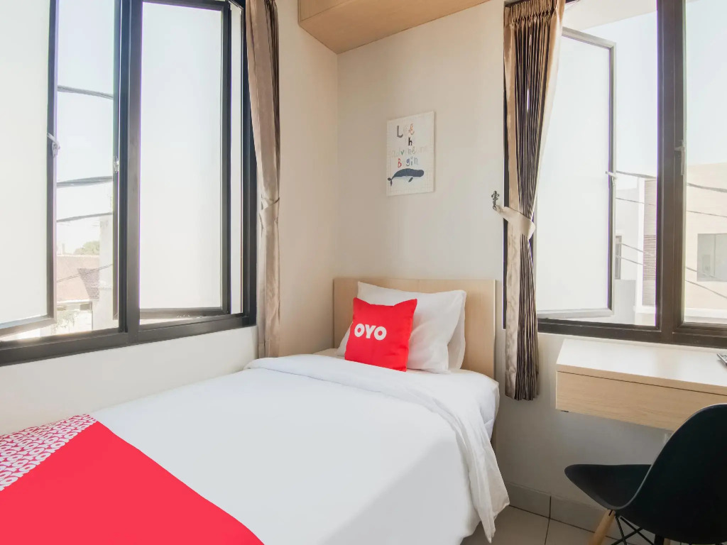 Columbus Residence J1 by OYO Rooms