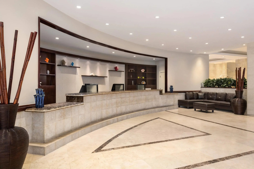 Radisson Resort Miami Beach