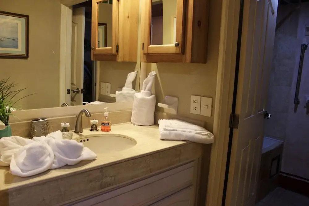 Marina Pinacate 1BR 220-V by Casago