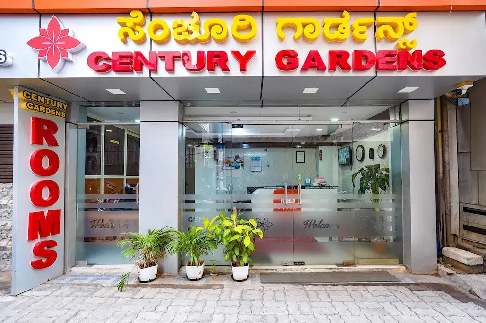 Fabhotel Century Gardens