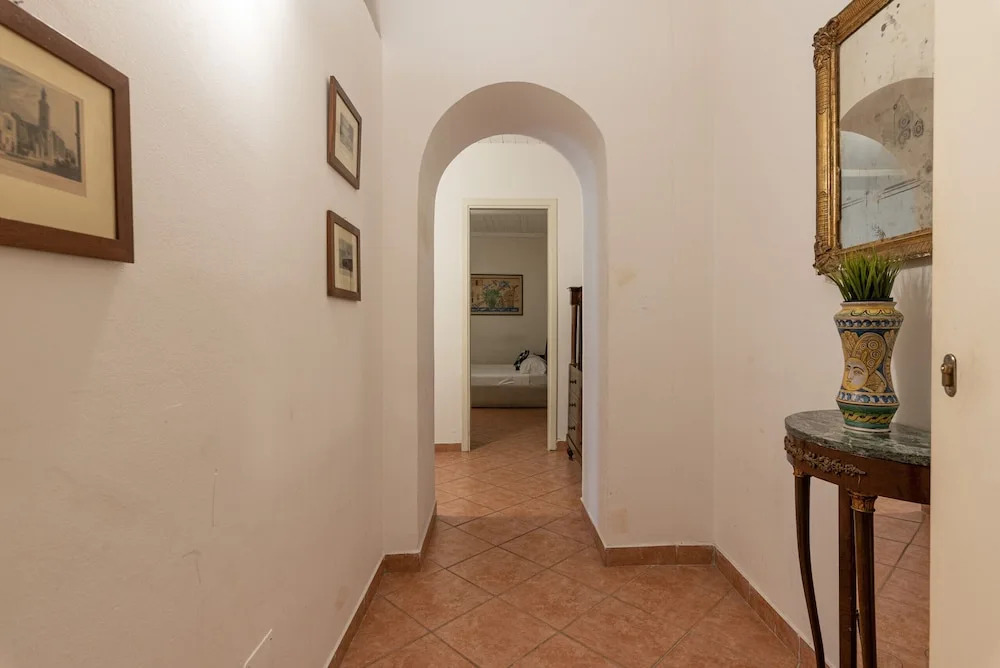 Real Umberto I Suite 2 by Wonderful Italy