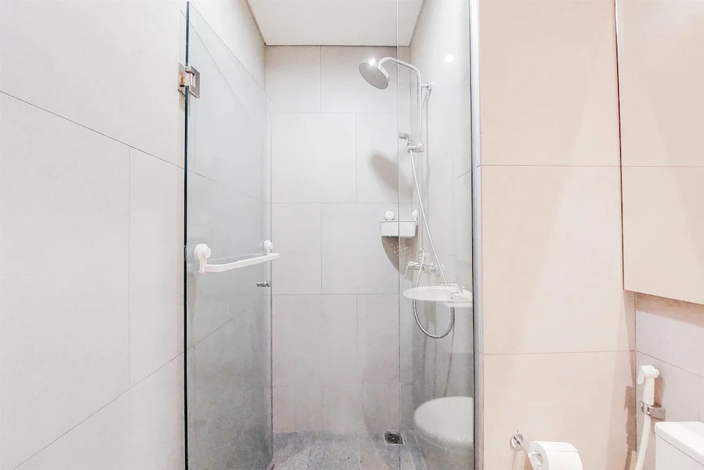 Modern And Warm 2Br At Menara Jakarta Kemayoran Apartment