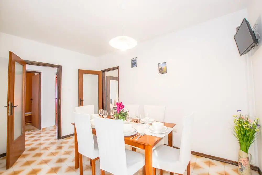 Family house with 2 apartments - Irma