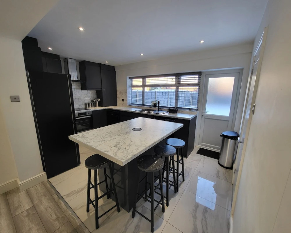 Grand Exclusive 2 Bed Apartment - London