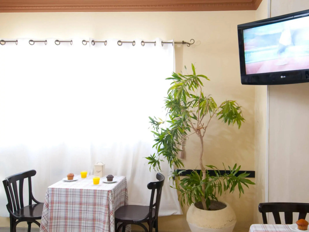 Sun Aviv Hotel