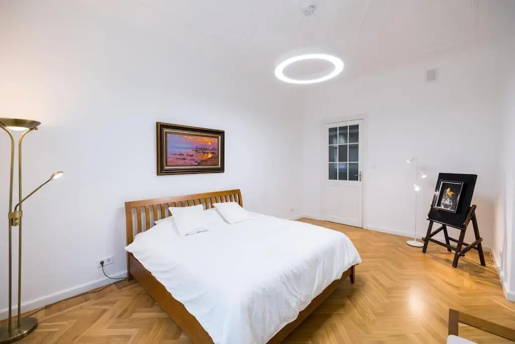 Art Nouveau Residence - 210 m2