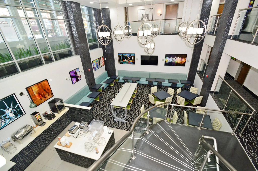 LaGuardia Airport Hotel Queens