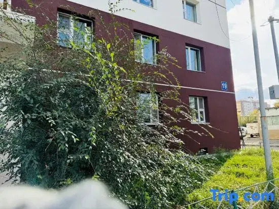 Apartment 44, spacious living area, separate kitchen & 1 bedroom