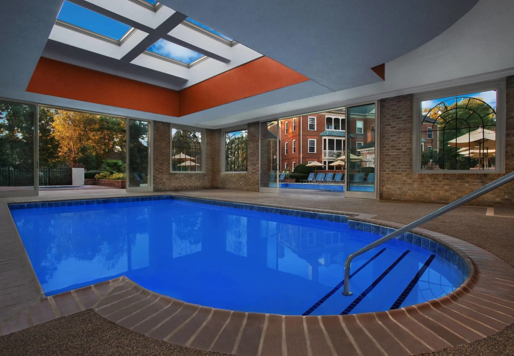 Marriotts Manor Club at Fords Colony