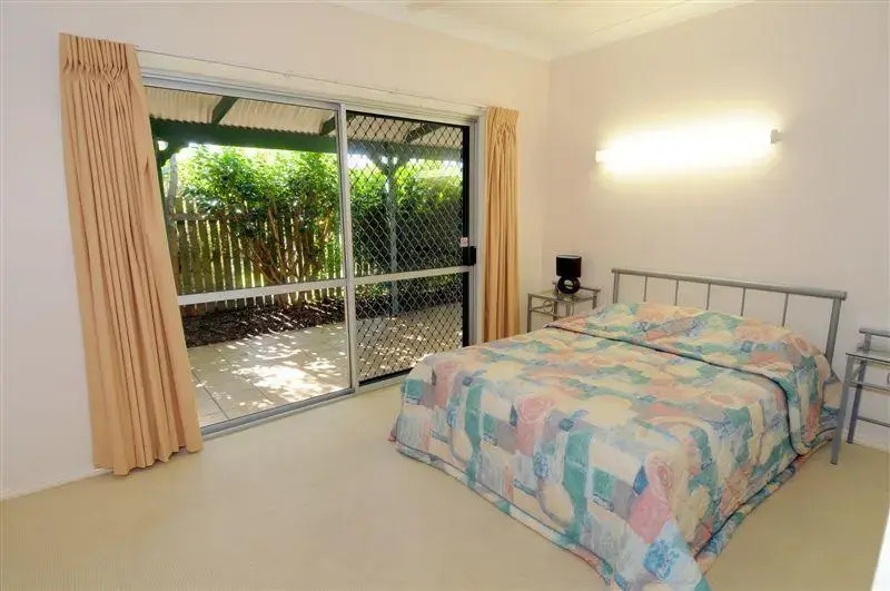 Awoonga Court 4