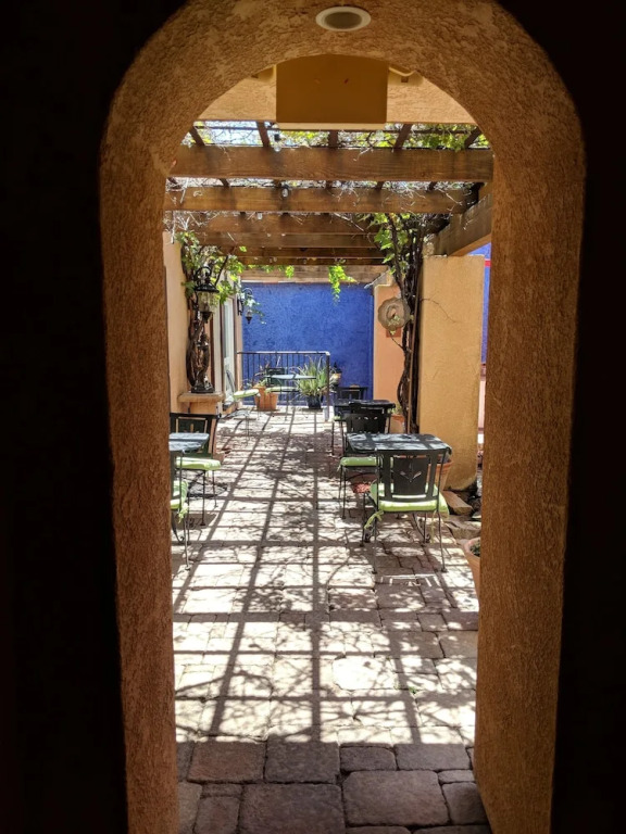 Milos Inn