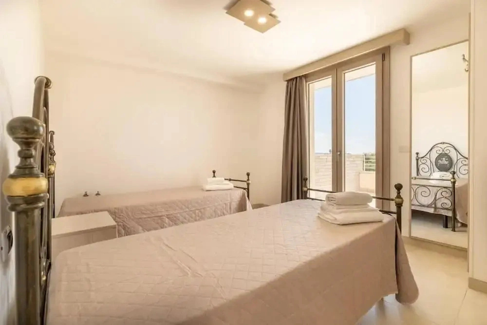 Roomsalentopalace