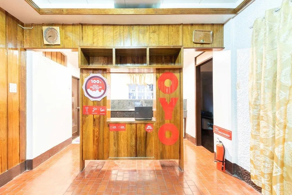 OYO 122 The Peak Pines Pension
