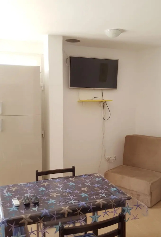 Studio apartment GIRO