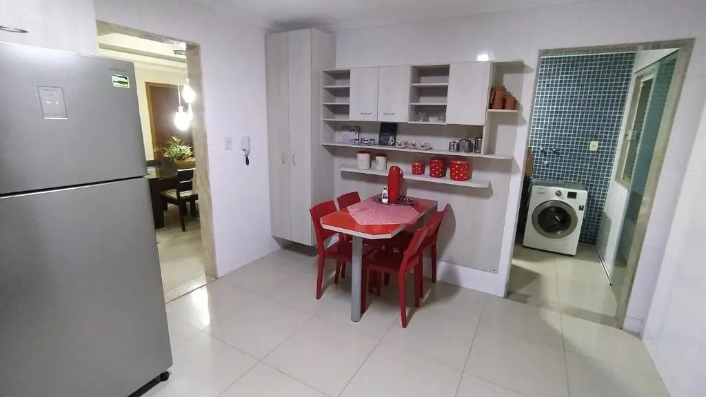 Casa Luxo: Piscina, Churras, Sinuca e Cinema - 300m da Praia