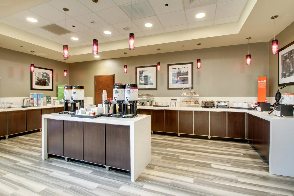Hampton Inn & Suites Greenville Airport