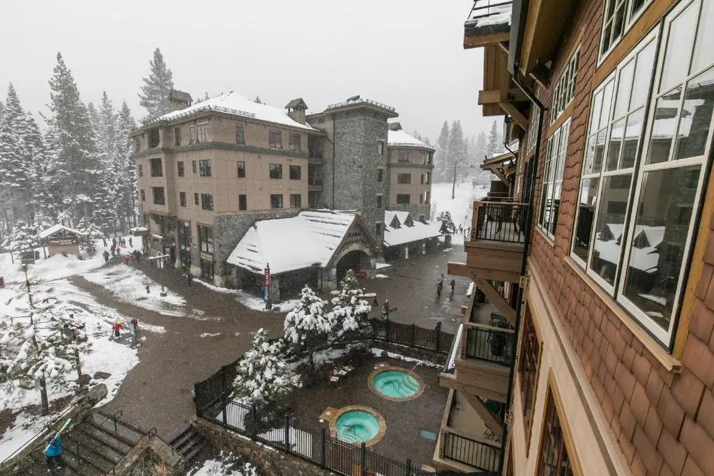 Luxury Top Floor Residence in the Village at Northstar - Catamount 403