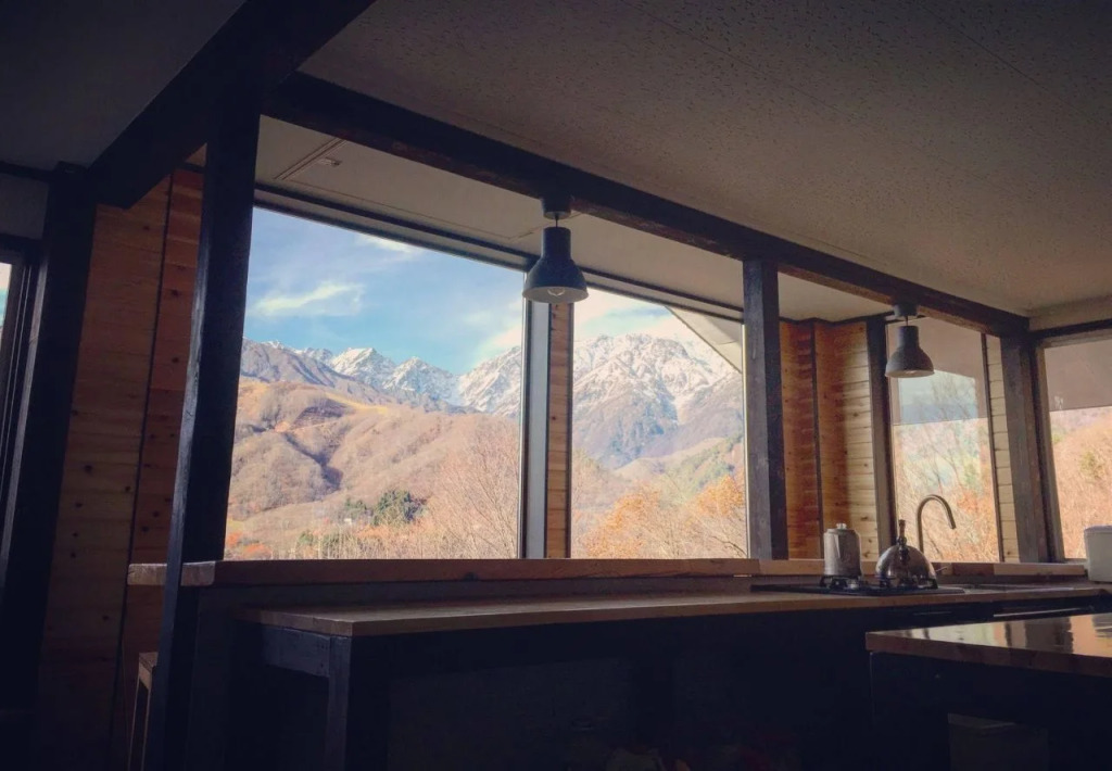 Kamoshika Views