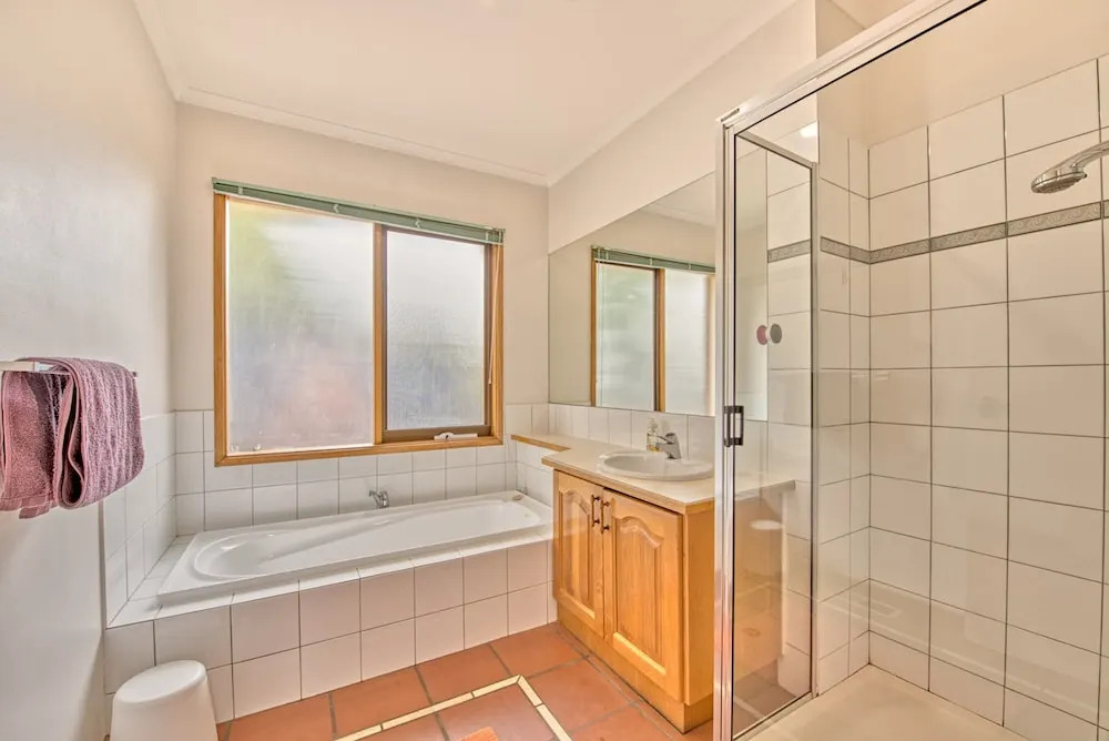 Spacious family home St Kilda