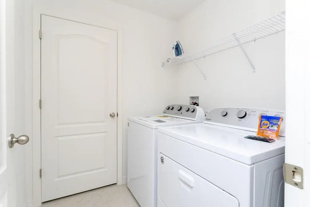 Charming 4Bd Close to Disney Enclave at Festival 696