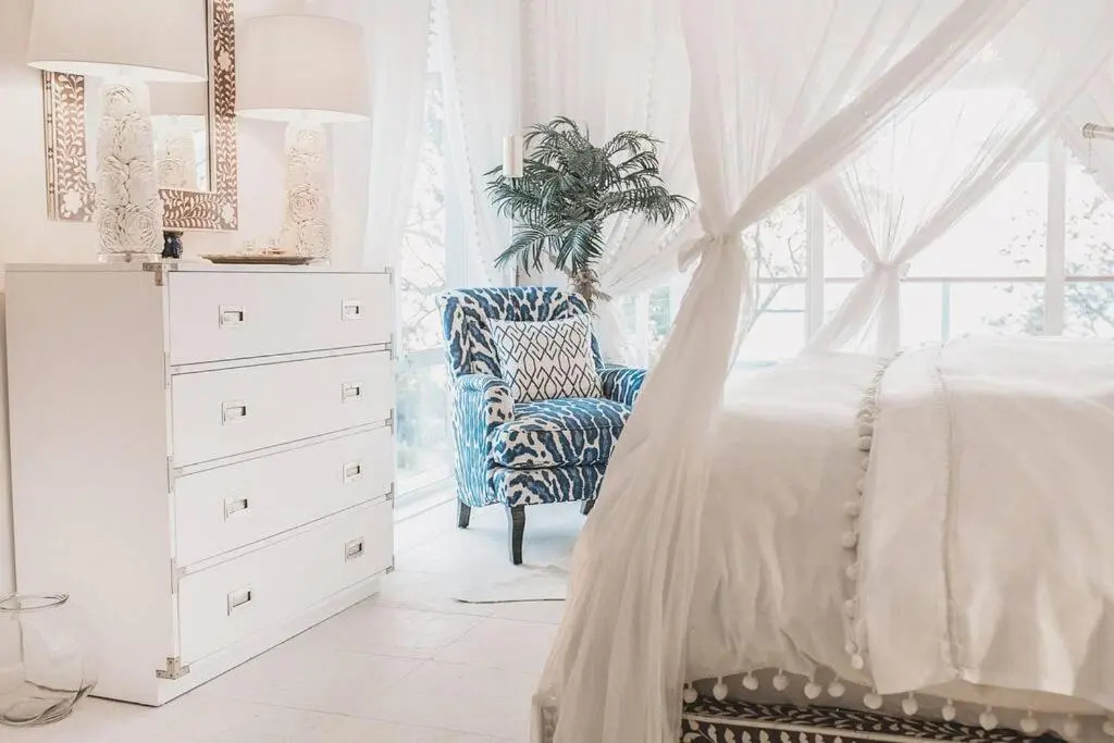 Barellen Beach House - Luxe Beach Front, Oceanview