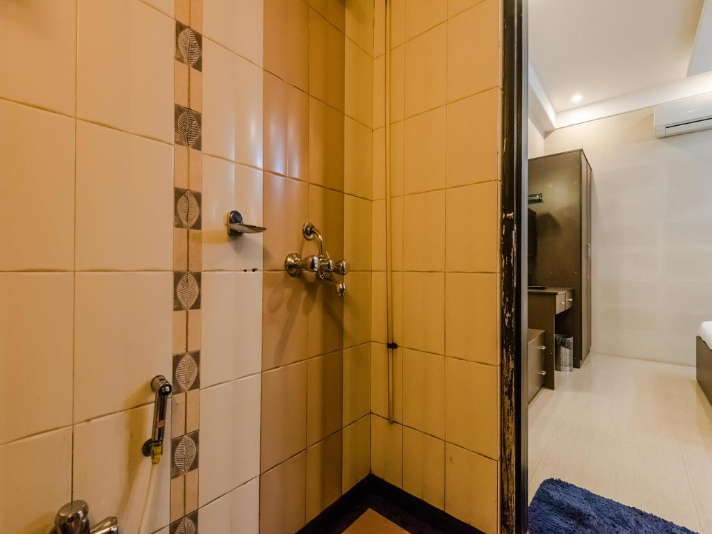 OYO 6371 Hotel Abrol