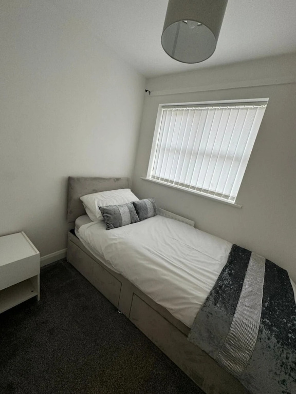 Home Sleeps5-netflix-parkg-near City Center/etihad
