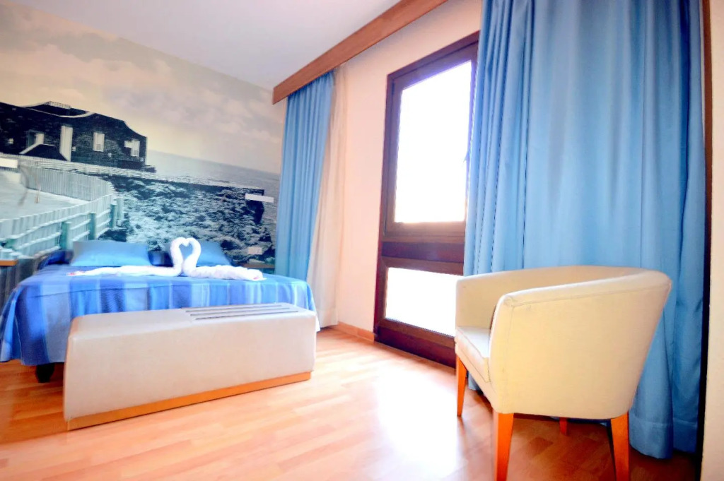 Hotel Adonis Plaza