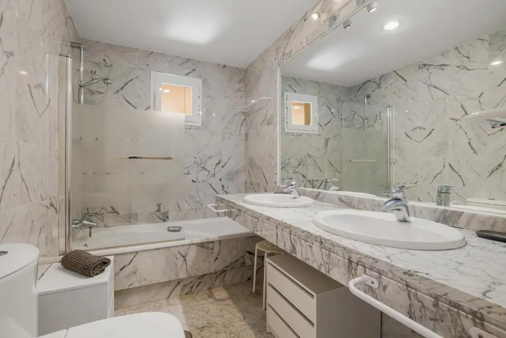 Spacious 3 bedrooms apartment at LAS BRISAS