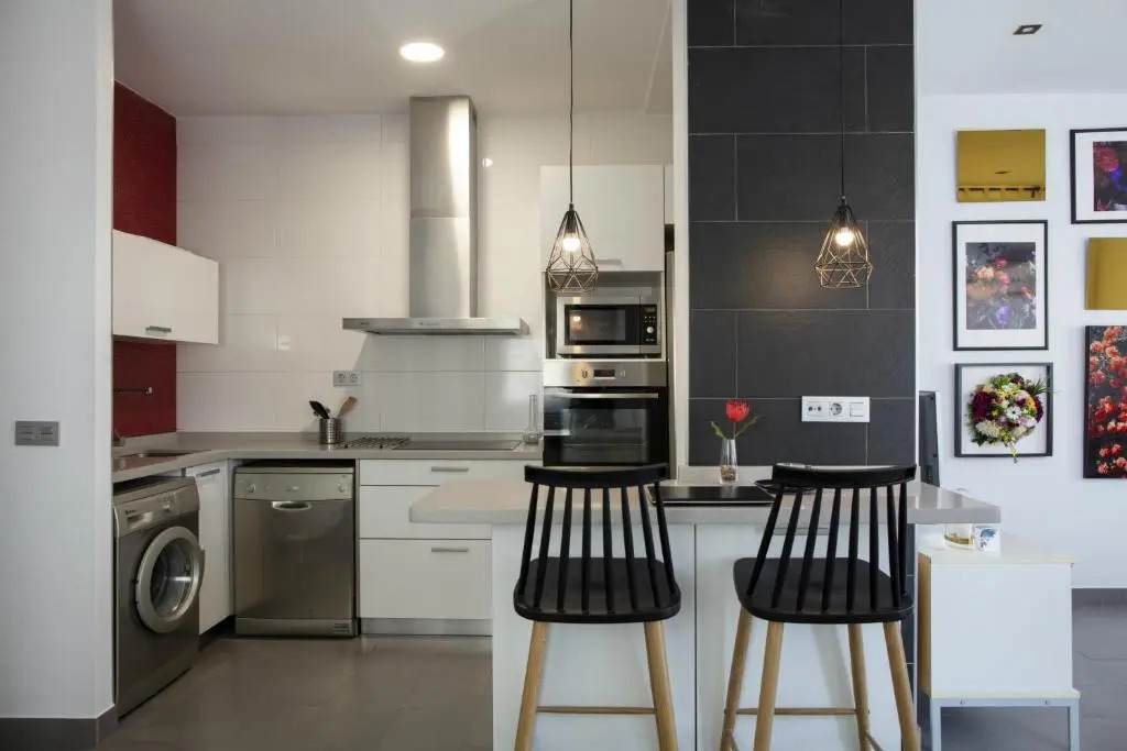 Stylish 2 Bedroom AC Wifi Terrace Attic in Valencia Center