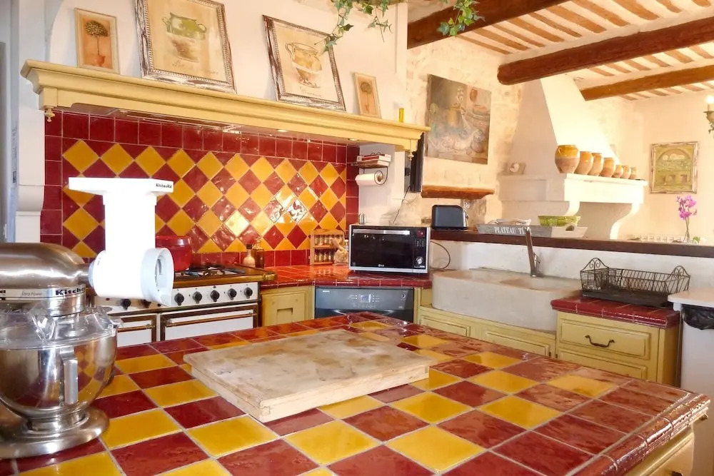 Villa With 7 Bedrooms in Pernes-les-fontaines, With Private Pool, Furn