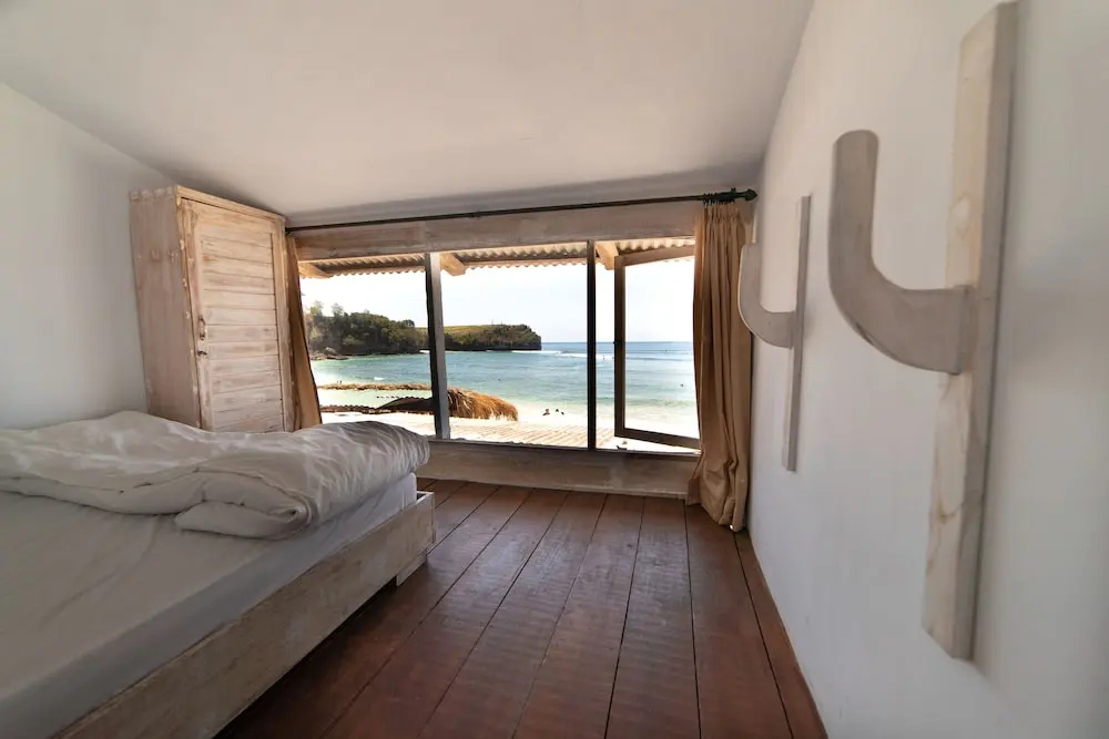 Balangan Beach Villa